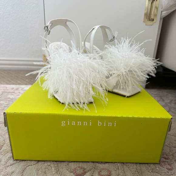 Gianni Bini Feather Heels - Picture 3 of 6